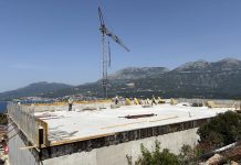 На Луштици пробијена траса пута, настављен водовод, до краја године три нове трафо станице