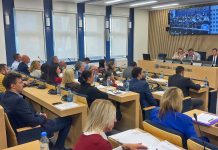 СО Херцег Нови: Усвојен Предлог Одлуке о годишњој накнади за коришћење простора за бесправне објекте