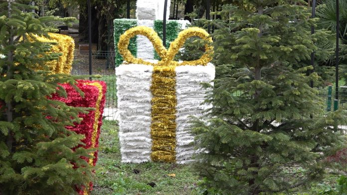 novogodisnji ukrasi 1