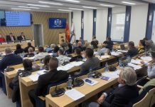 Сједницу СО Херцег Нови обиљежила расправа о Буџету, одлука о постављању споменика Мирку Комненовићу остала на дневном реду