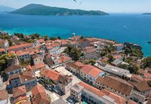 За десет мјесеци остварено 2 600 000 долазака туриста у Црну Гору