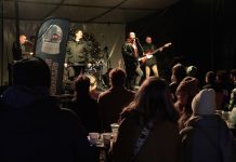 Бенд Тајна веза синоћ у парку Бока