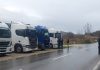 Почела блокада теретног саобраћаја у близини девет граничних прелаза