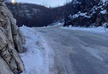 Апел возачима због појаве леда на коловозима