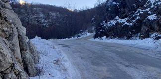 Апел возачима због појаве леда на коловозима