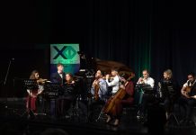 Mladi pijanista Aleksa Radanović sugrađanima poklonio koncert za Praznik mimoze