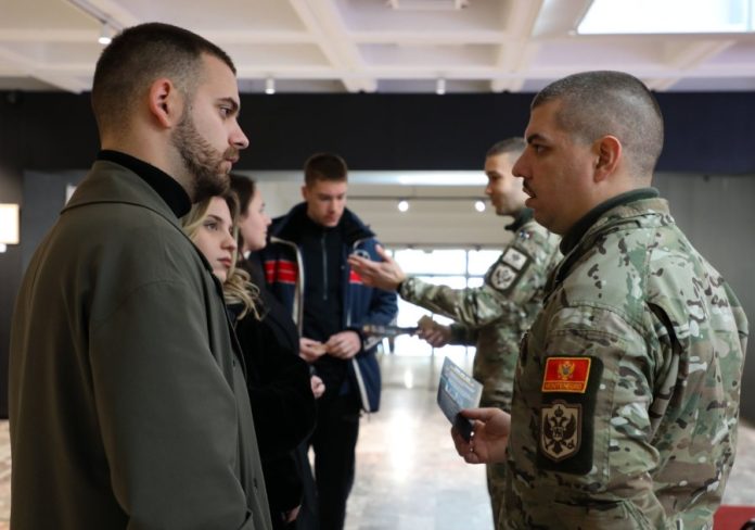 Ministarstvo odbrane, vojska