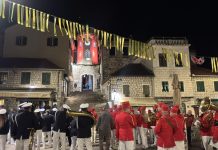 Подизање заставе на Сат кули означило почетак 57. Празника мимозе