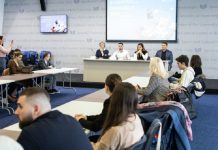 Основати Фонд за запошљавање домаће радне снаге и донијети Закон о обављању студентских послова