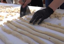 U Njegoševoj ulici održana fešta „Školski gušti“ u okviru 57. Praznika mimoze