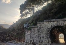 Мотоциклиста повриједио дијете на Шеталишту Пет Даница