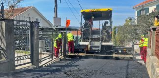 Започето асфалтирање улице у насељу Топови