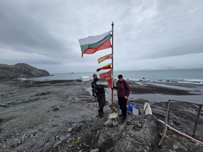 Crnogorski naučnici na Antarktiku 2