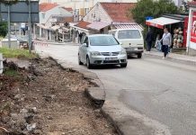 Започето уређење тротоара на источној страни Улице Мића Вавића