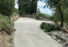 Betoniran put u Terzićima, na Kamenom