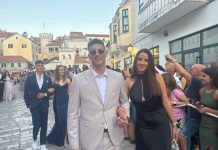 Дефиле новских матураната за нове почетке и срећну будућност