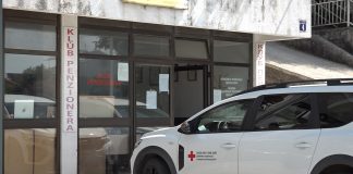 Пензионери Херцег Новог у републичкој и општинској Скупштини траже празну столицу да штите своја права