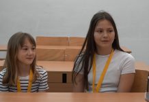 Награде за машту ученицама Јовани Дражовић и Лари Радонић